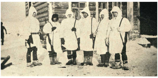 American Soldiers in Winter Camouflage